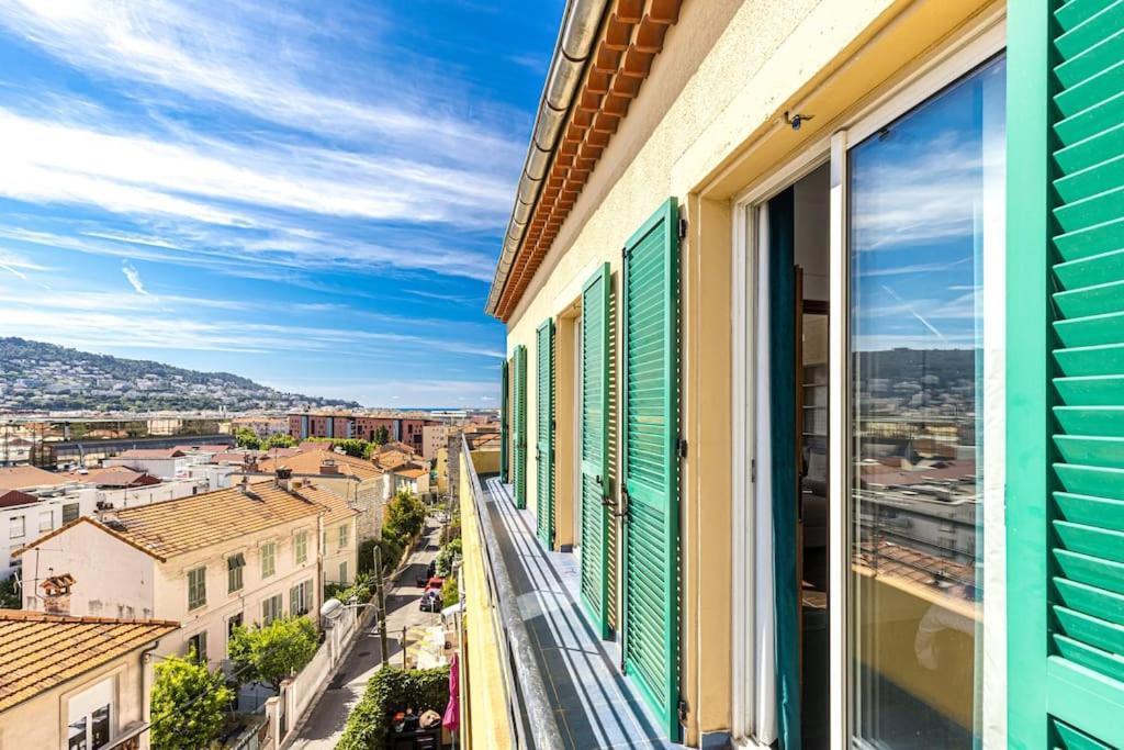 Penthouse 2bedroms 6pax- Views 45m2 Terrace Apartment
